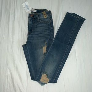 Distressed Skinny Jeans